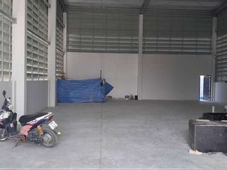 For sale and for rent warehouse in Krathum Baen, Samut Sakhon