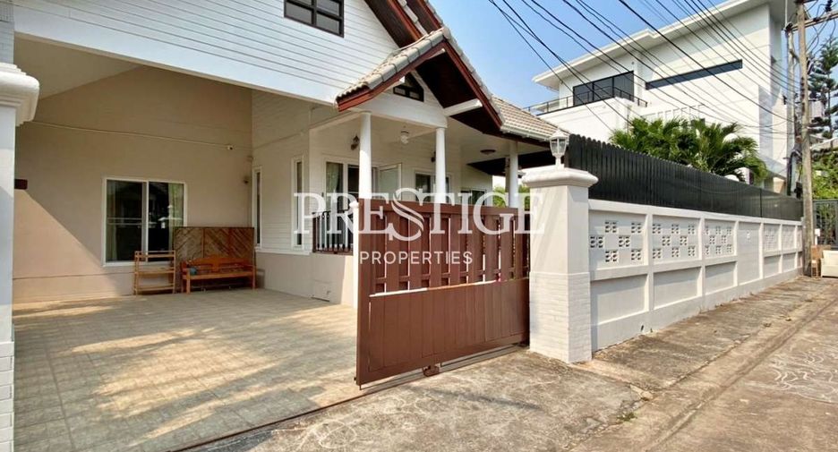 À louer 3 chambres maison à Bang Lamung, Chonburi