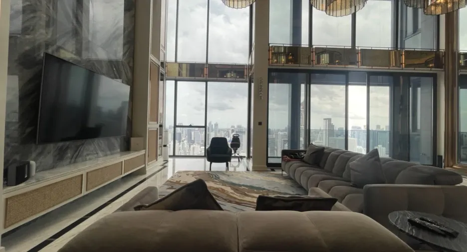 For sale 3 Beds condo in Watthana, Bangkok
