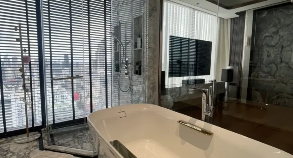 For sale 3 Beds condo in Watthana, Bangkok