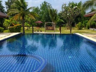 For sale 11 bed hotel in Pran Buri, Prachuap Khiri Khan