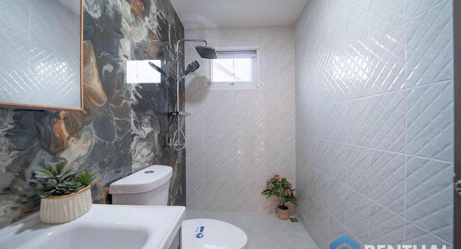 Haus zum Kauf mit 5 Zimmer in Bang Lamung, Chonburi