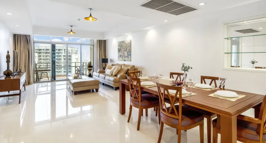 À louer 2 chambres condo à Pathum Wan, Bangkok