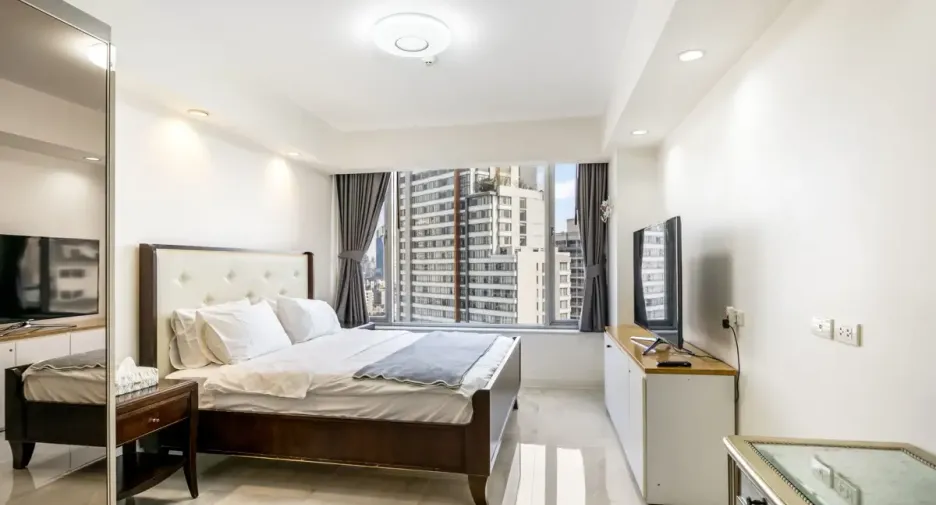 À louer 2 chambres condo à Pathum Wan, Bangkok