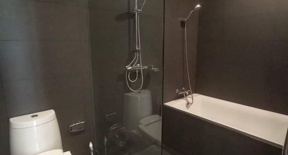Condo en alquiler de 3 habitaciones en Pathum Wan, Bangkok