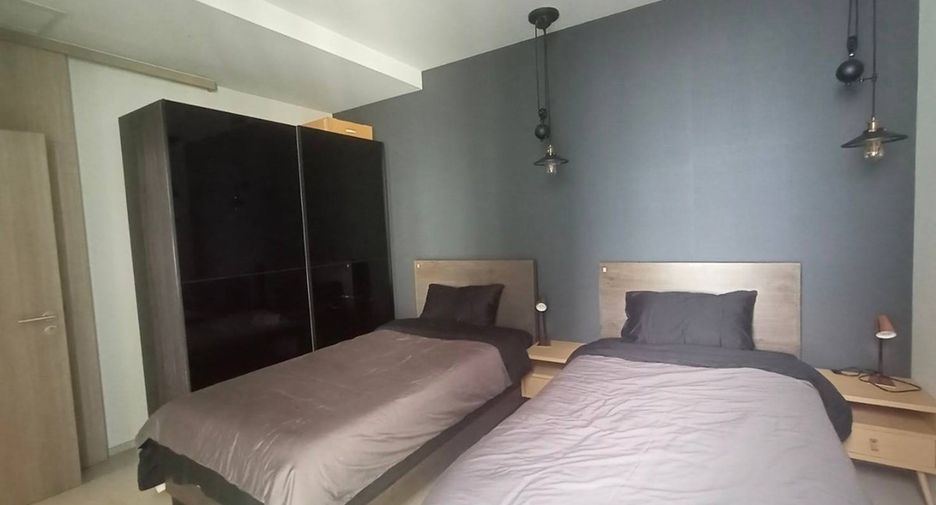 Condo en alquiler de 3 habitaciones en Pathum Wan, Bangkok