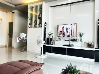 For sale 2 bed villa in Mueang Rayong, Rayong