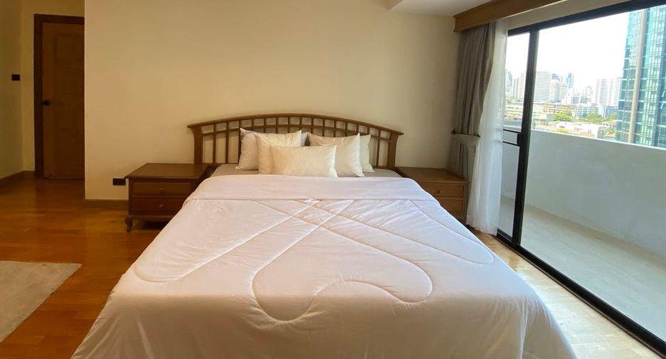 For sale 3 ベッドルーム condo in Watthana, Bangkok
