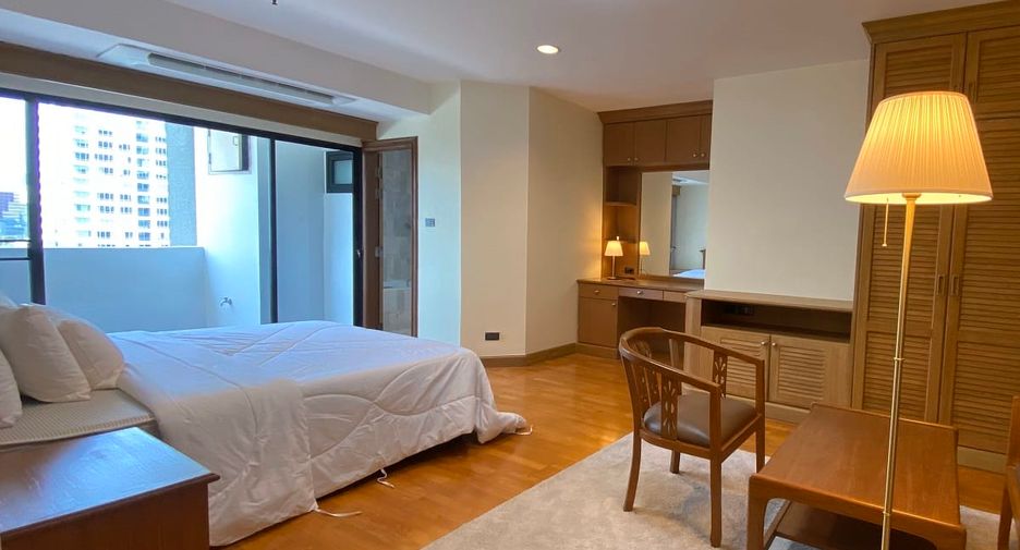 For sale 3 ベッドルーム condo in Watthana, Bangkok