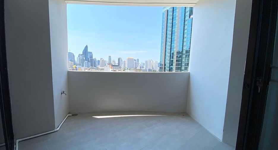 For sale 3 ベッドルーム condo in Watthana, Bangkok