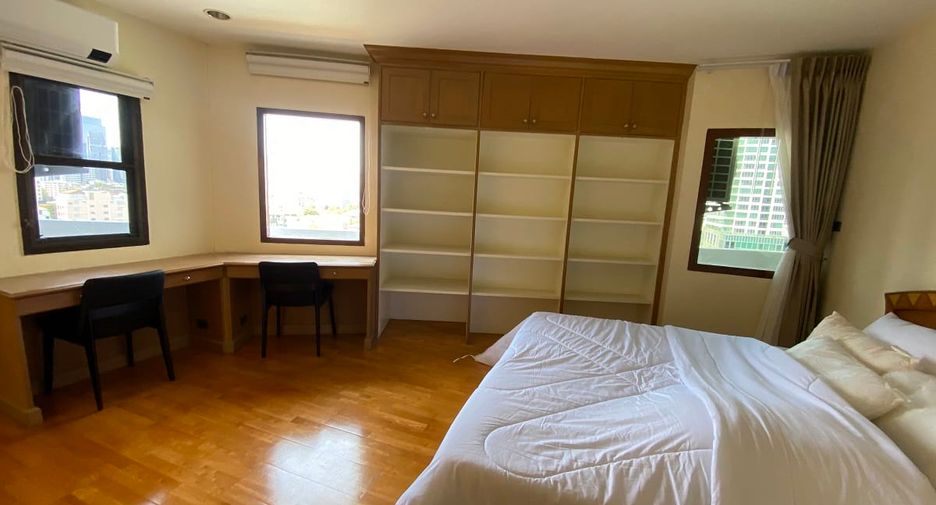 For sale 3 ベッドルーム condo in Watthana, Bangkok