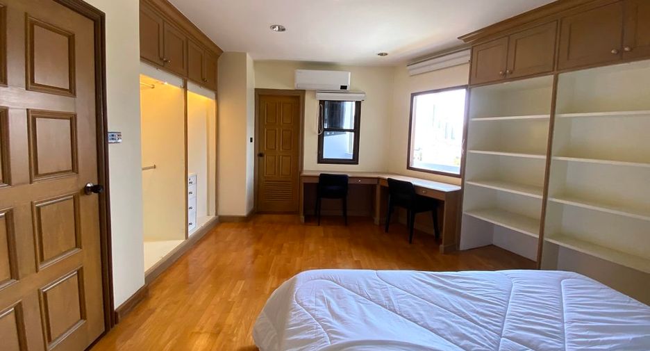 For sale 3 ベッドルーム condo in Watthana, Bangkok