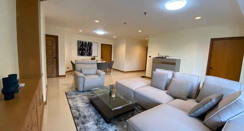 For sale 3 ベッドルーム condo in Watthana, Bangkok