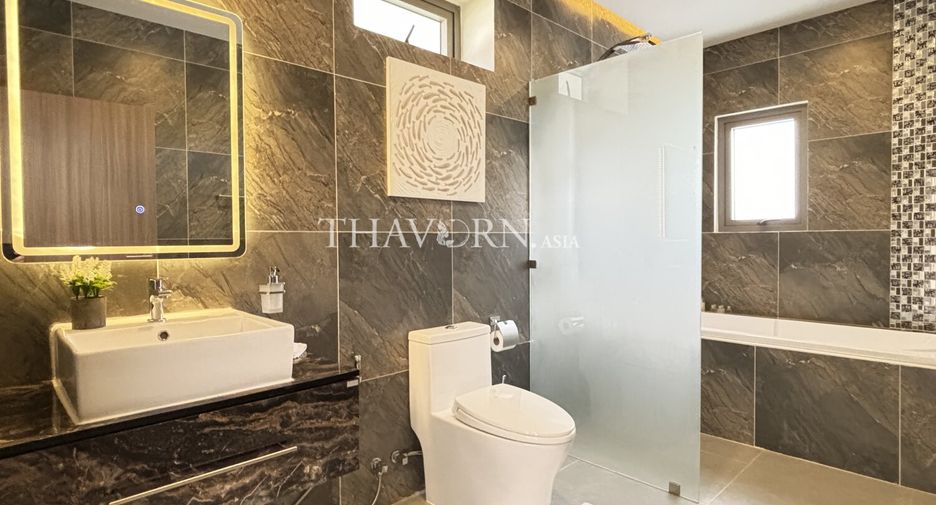 Casa en venta de 7 habitaciones en Bang Lamung, Chonburi