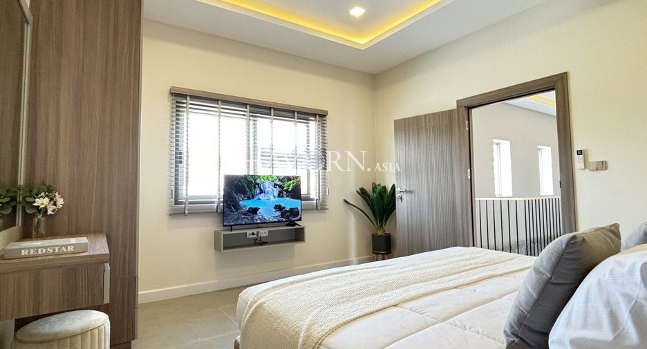 Casa en venta de 7 habitaciones en Bang Lamung, Chonburi
