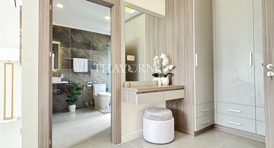 Casa en venta de 7 habitaciones en Bang Lamung, Chonburi