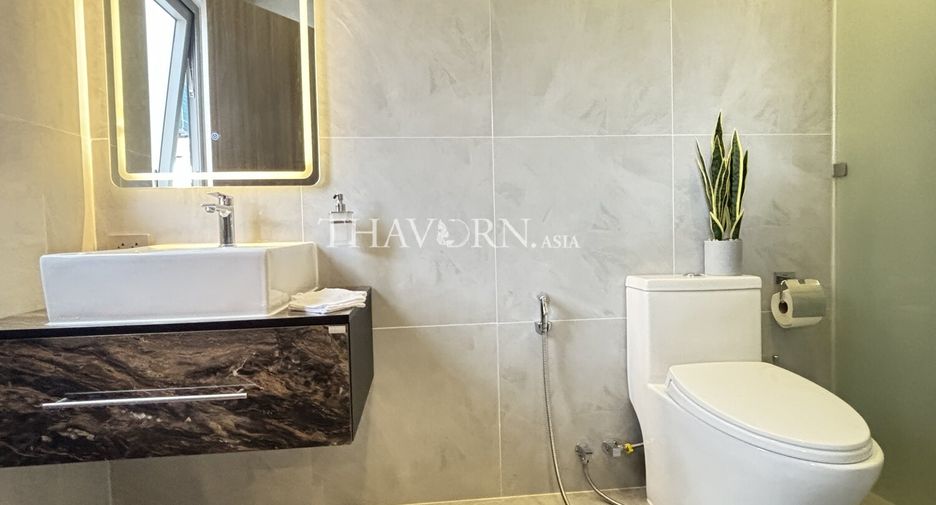 Casa en venta de 7 habitaciones en Bang Lamung, Chonburi