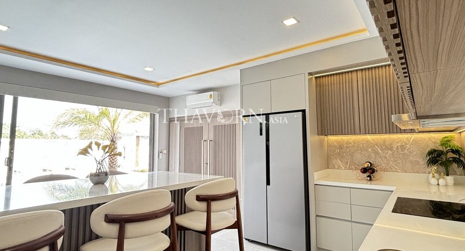 Casa en venta de 7 habitaciones en Bang Lamung, Chonburi