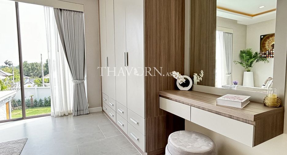 Casa en venta de 7 habitaciones en Bang Lamung, Chonburi