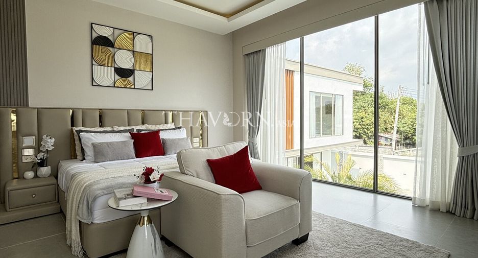 Casa en venta de 7 habitaciones en Bang Lamung, Chonburi