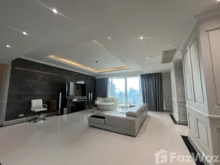 For sale 4 Beds condo in Watthana, Bangkok