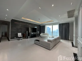 For sale 4 Beds condo in Watthana, Bangkok