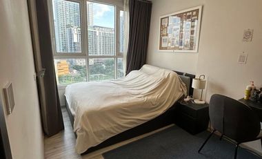 For rent 1 bed condo in Huai Khwang, Bangkok