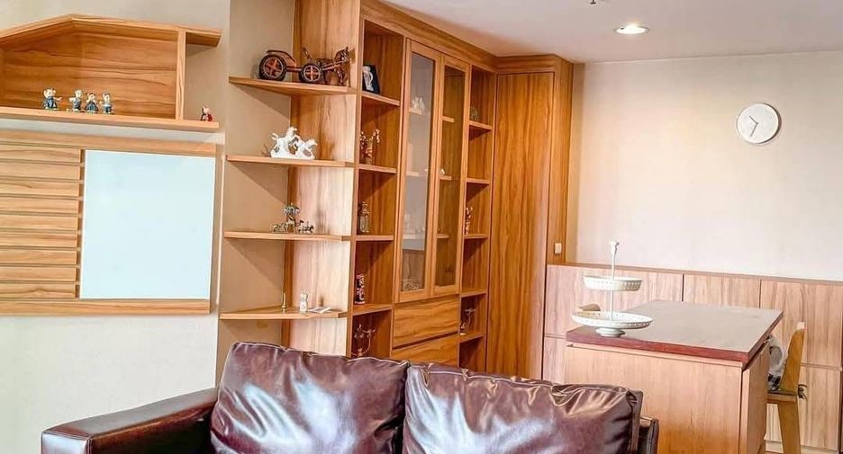 For rent 1 bed condo in Huai Khwang, Bangkok