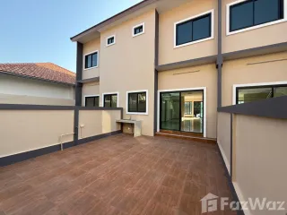For sale 3 bed townhouse in Hua Hin, Prachuap Khiri Khan