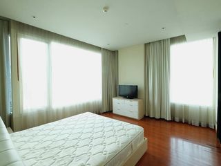 For rent 2 bed condo in Sathon, Bangkok