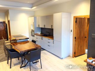 For rent and for sale 2 bed condo in Pratumnak, Pattaya