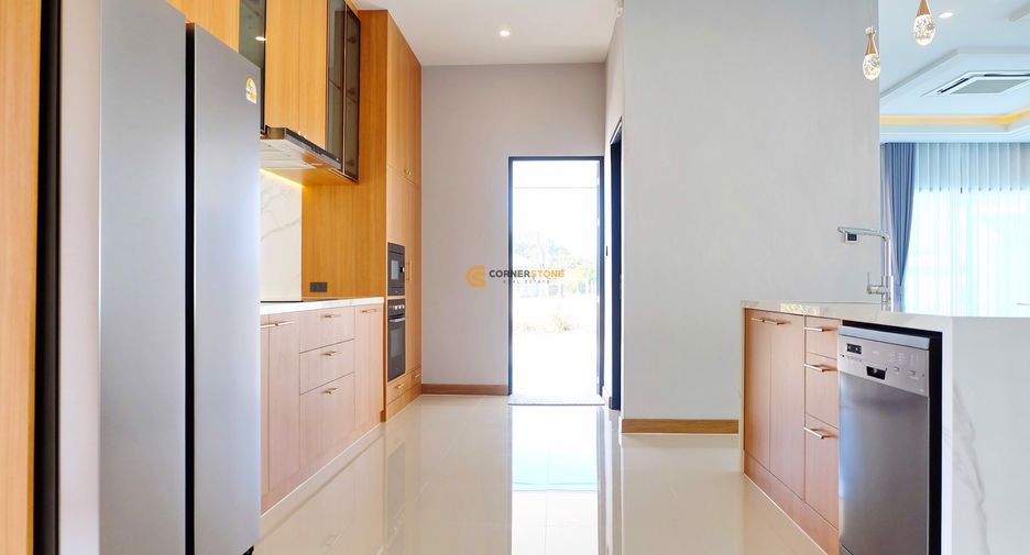 For rent and for sale 3 bedrooms house in Bang Lamung, Chonburi