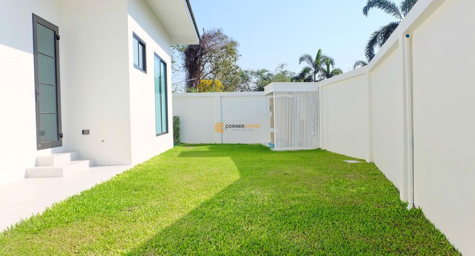 For rent and for sale 3 bedrooms house in Bang Lamung, Chonburi