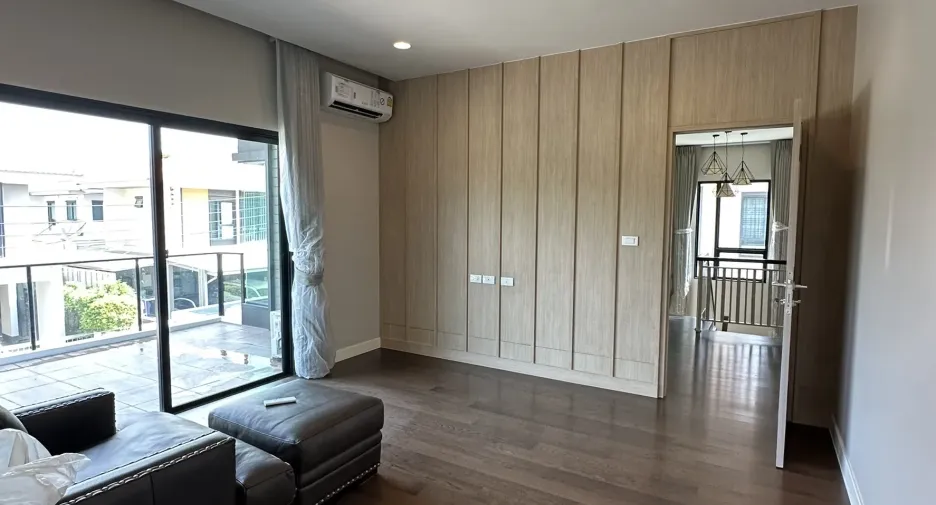 For sale 4 ベッドルーム house in Lam Luk Ka, Pathum Thani