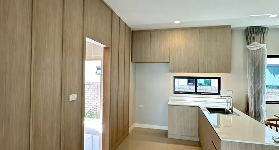 For sale 4 ベッドルーム house in Lam Luk Ka, Pathum Thani
