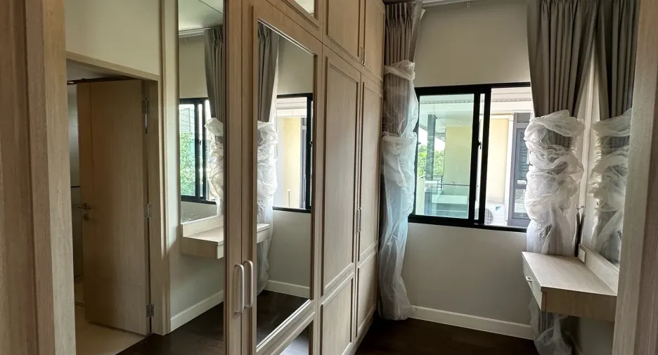 For sale 4 ベッドルーム house in Lam Luk Ka, Pathum Thani
