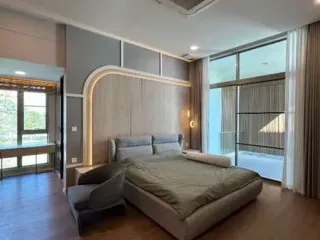 出租 3 卧室 独立屋 在 Saphan Sung, 曼谷