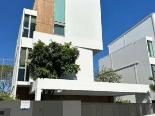 出租 3 卧室 独立屋 在 Saphan Sung, 曼谷