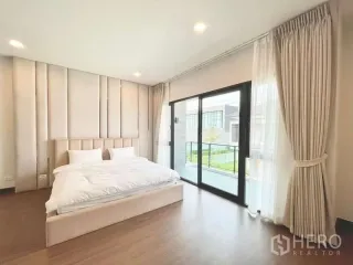 Аренда 4 спальни дом в Bang Phli, Самутпракан