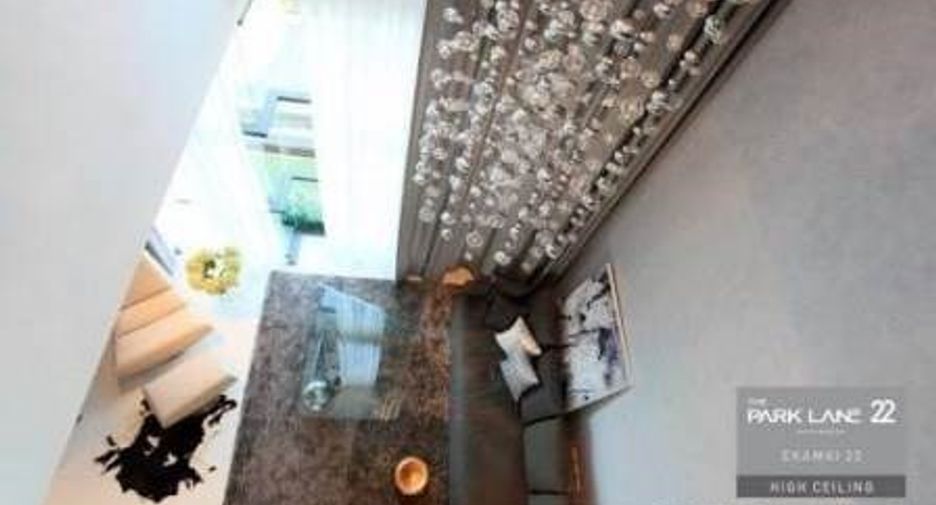 For rent 3 bedrooms house in Watthana, Bangkok