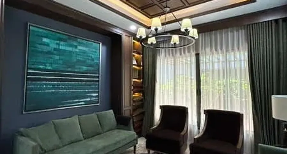 For rent 5 bedrooms house in Bang Kapi, Bangkok