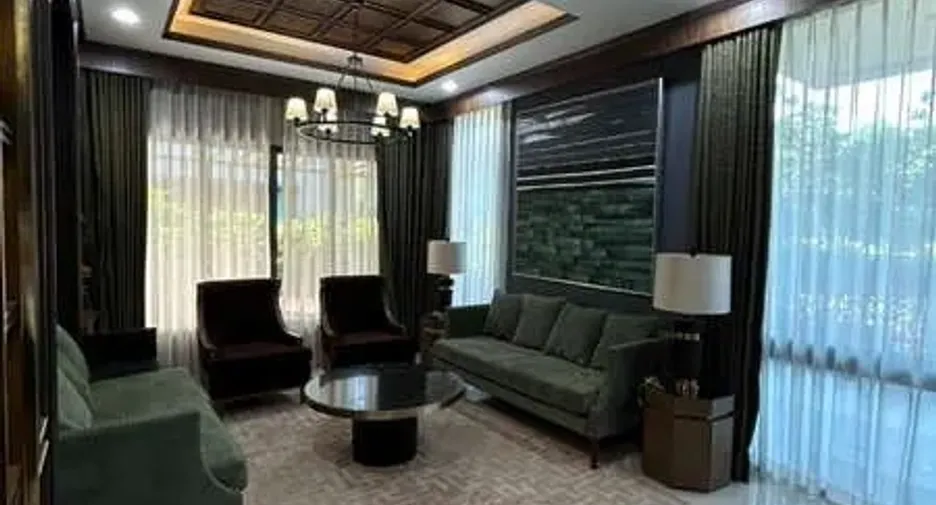 For rent 5 bedrooms house in Bang Kapi, Bangkok