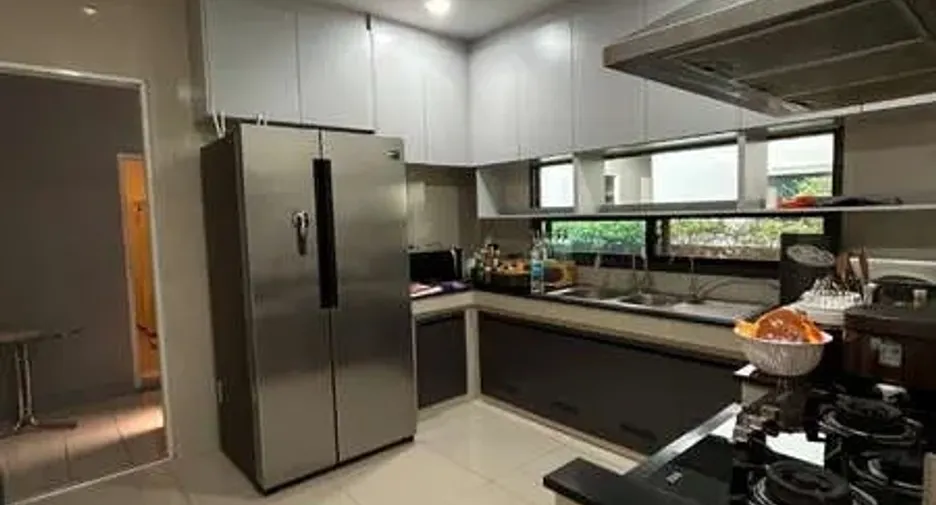 For rent 5 bedrooms house in Bang Kapi, Bangkok