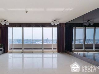 For sale 3 Beds condo in Bang Kho Laem, Bangkok