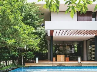 For sale 5 Beds house in Thon Buri, Bangkok