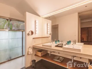 For sale 5 Beds house in Thon Buri, Bangkok
