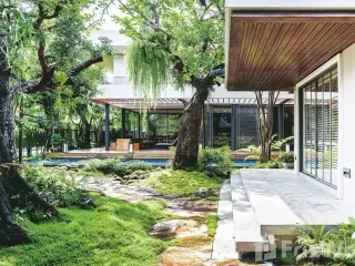 For sale 5 Beds house in Thon Buri, Bangkok