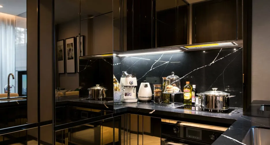 For sale 1 bed condo in Khlong Toei, Bangkok