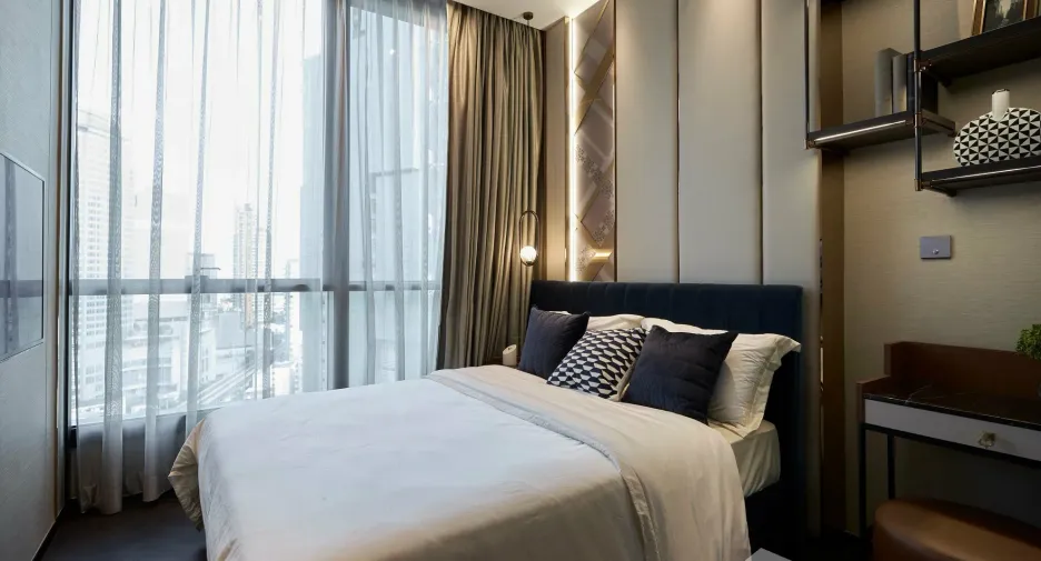 For sale 2 bed condo in Khlong Toei, Bangkok
