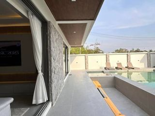 Haus zum Kauf mit 7 Zimmer in Bang Lamung, Chonburi